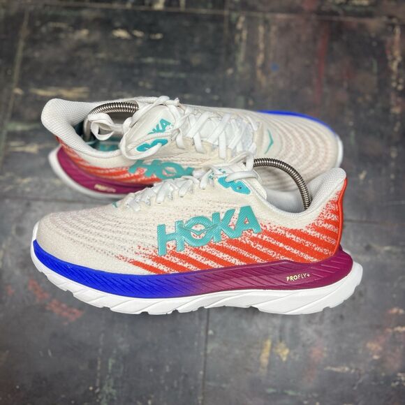 Hoka One One Mach 5 “White/Fire Red” Sz 7.5 WMNS Walking Comfort (1127893-WFM) - Picture 2 of 7